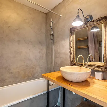 Guestready - Urban Retreat With Sunny Terrace Appartamento
